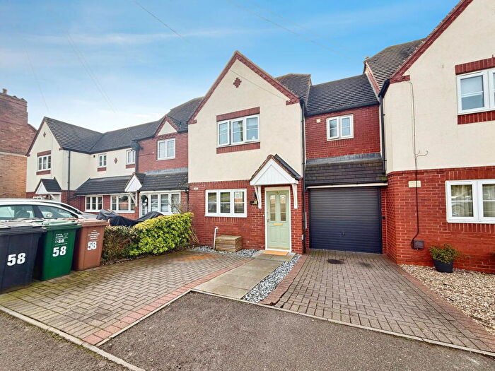 3 Bedroom Terraced House For Sale In Orchard Street, Newhall, DE11