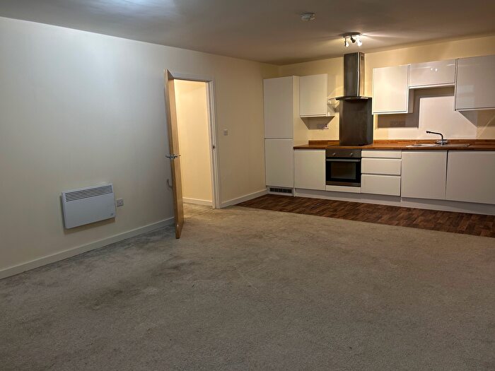 2 Bedroom Flat To Rent In Tameway Plaza, Bridge Street, Walsall, WS1
