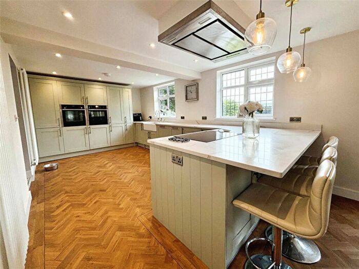 4 Bedroom Detached House For Sale In South Street, Barming, Maidstone, Kent, ME16