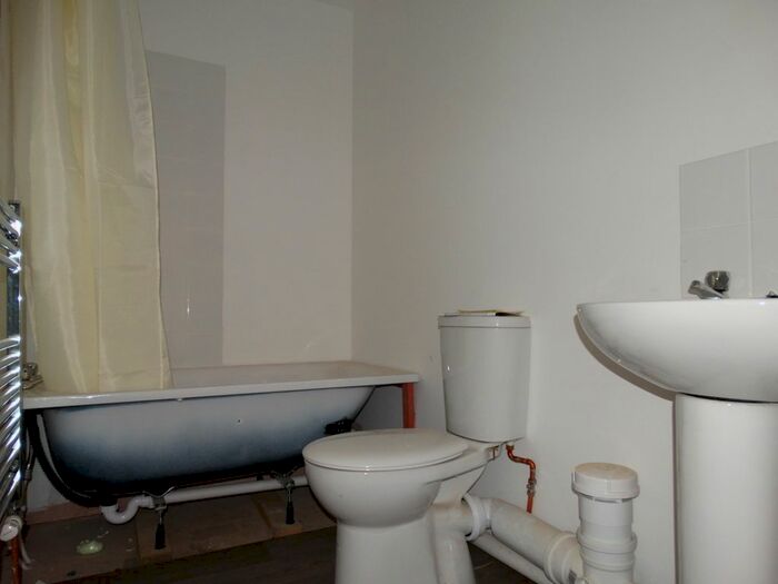 1 Bedroom Flat To Rent In Solva Court, Swansea, SA6