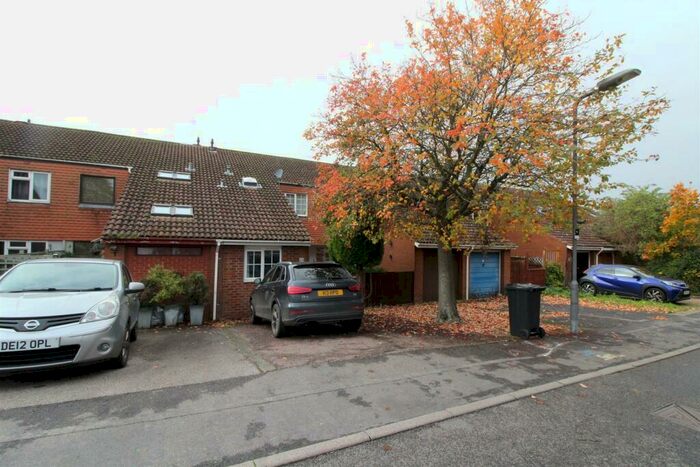 3 Bedroom Terraced House To Rent In Walshs Manor, Stantonbury, Milton Keynes, MK14