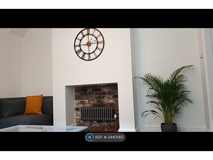 1 Bedroom Flat To Rent In Princes Avenue, Hull, HU5