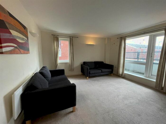 2 Bedroom Flat To Rent In Stockport Road, Grove Village, Manchester M13