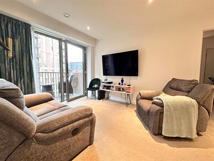 2 Bedroom Apartment To Rent In Local Crescent, Block A, Hulme Street, Salford, M5