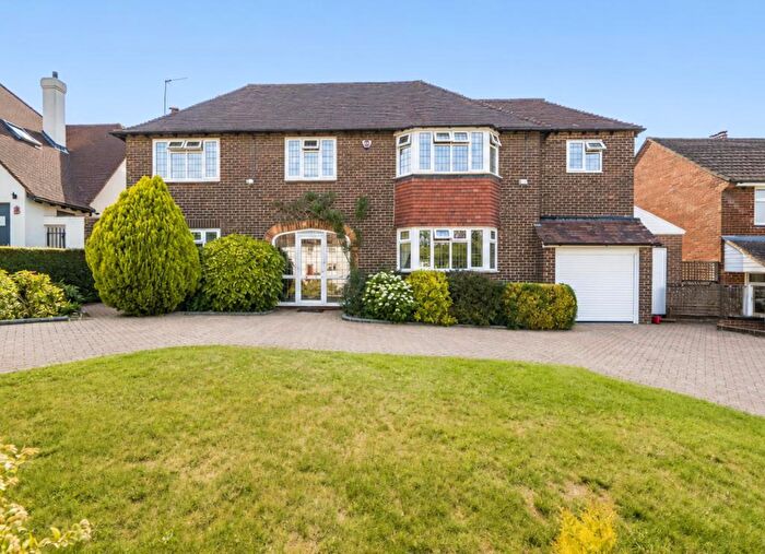 5 Bedroom Detached House For Sale In Winchelsey Rise, South Croydon, Surrey, CR2