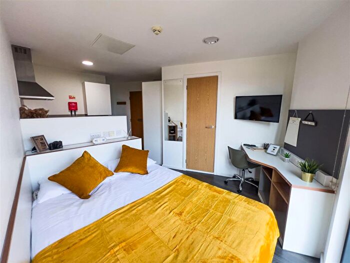 Studio To Rent In North Hanover Street, Glasgow, G4
