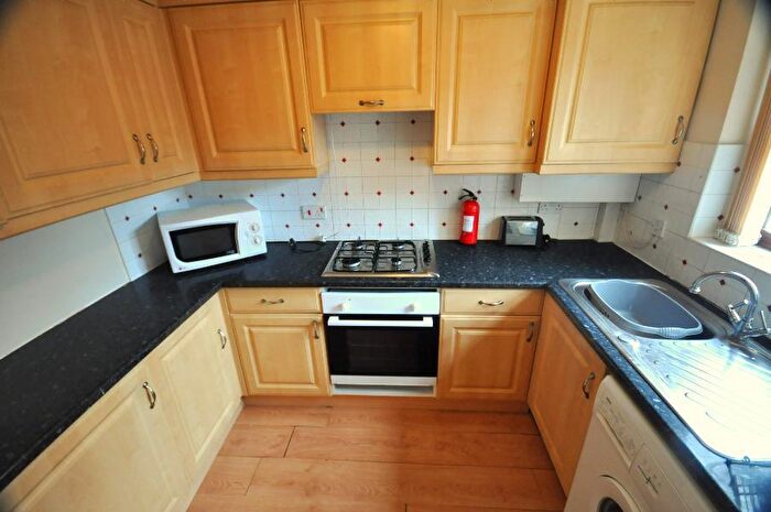 2 Bedroom Terraced House To Rent In The Maltings, Hyde Park, Leeds, LS6