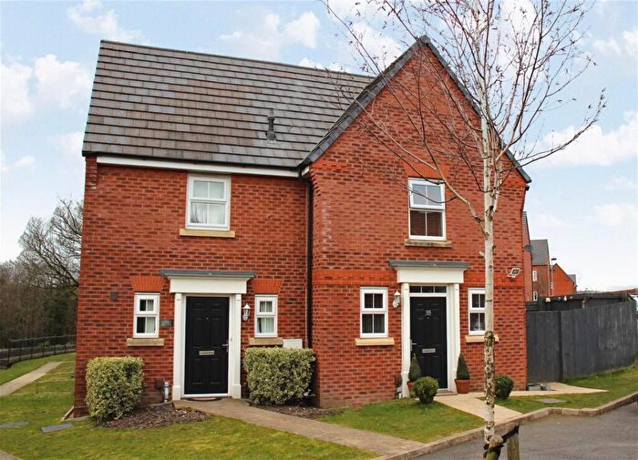 2 Bedroom Town House To Rent In Andrews Walk, Blackburn, BB2