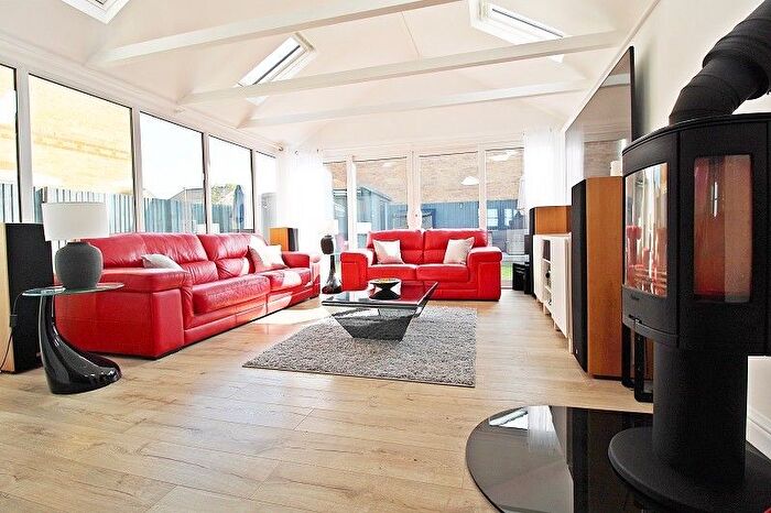 4 Bedroom Detached House For Sale In Blackthorn Court, Llanharry, Pontyclun, Rhondda Cynon Taff., CF72