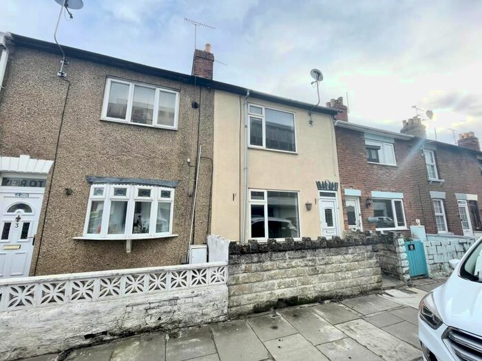 3 Bedroom Terraced House To Rent In Percy Street, Rodbourne SN2