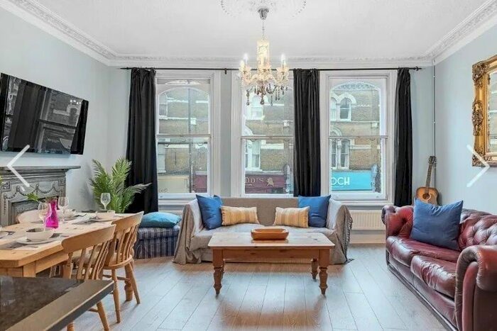 3 Bedroom Maisonette To Rent In Fulham Road, West Brompton, SW6