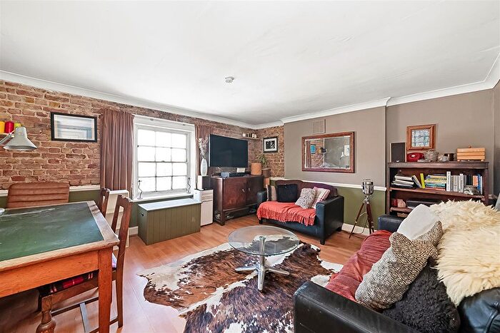 1 Bedroom Flat For Sale In Lyndhurst Way, London, SE15