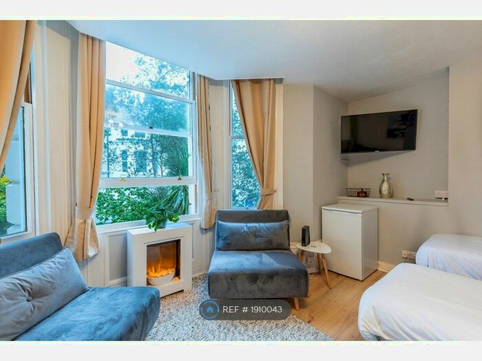 1 Bedroom Flat To Rent In Buckingham Road, Brighton, BN1