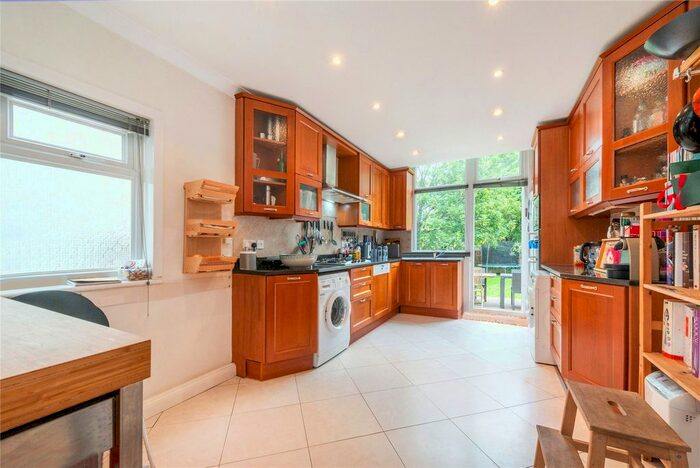 5 Bedroom Semi-Detached House To Rent In Beechcroft Avenue, Golders Green, London, NW11