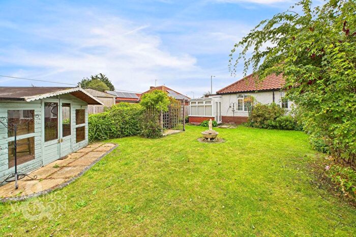 3 Bedroom Detached Bungalow For Sale In Norwich Road, Wymondham, NR18