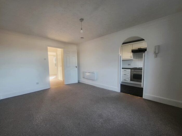 1 Bedroom Flat To Rent In Bloomsbury Place, London, SW18