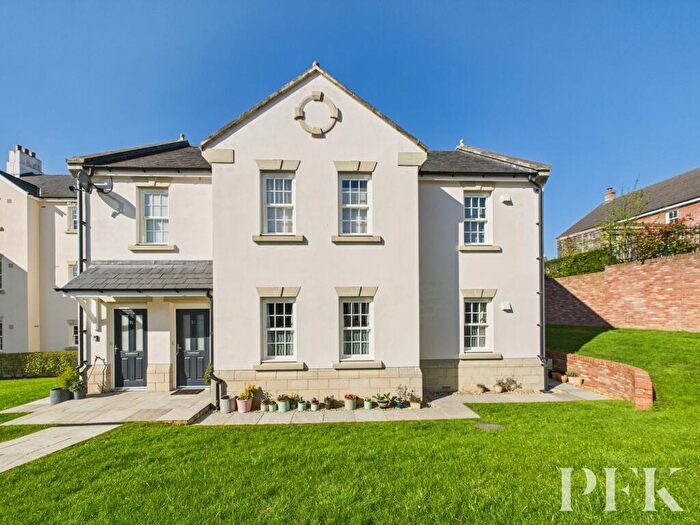 3 Bedroom Flat For Sale In Manor Park, Carleton, CA11