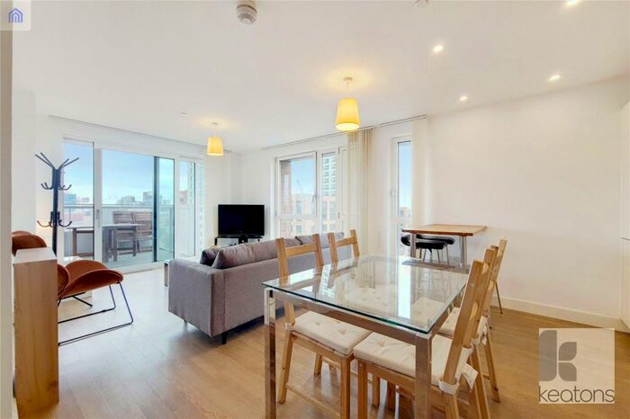 3 Bedroom Flat To Rent In Marner Point, Jefferson Plaza, Bow, London, E3