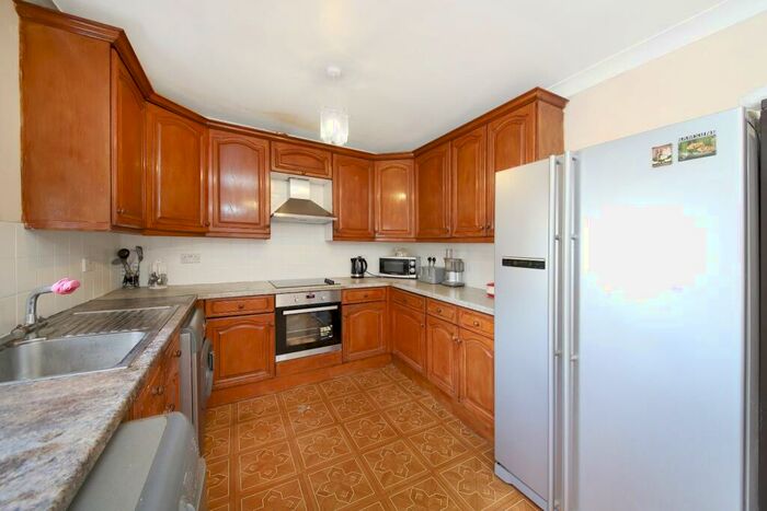 4 Bedroom Flat To Rent In Deptford High Street, London, Greater London, SE8