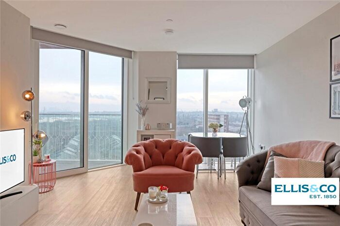 1 Bedroom Apartment For Sale In Daneland Walk, London, N17