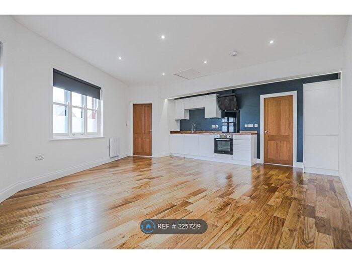 2 Bedroom Flat To Rent In King Street, Enderby, Leicester, LE19