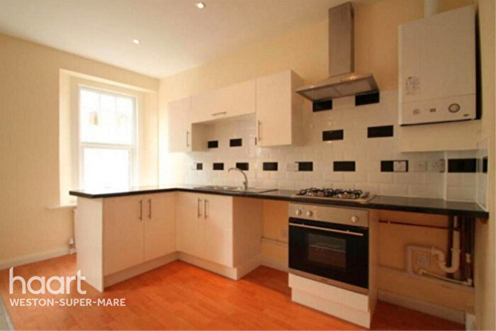 1 Bedroom Flat To Rent In West Street, Weston-super-mare, BS23