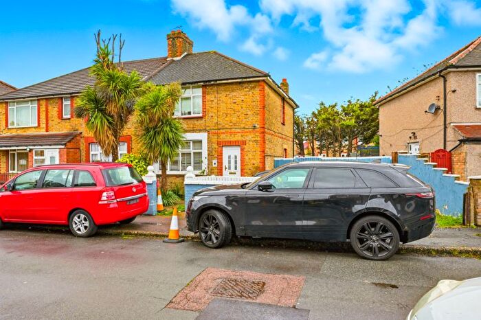 3 Bedroom Semi Detached House For Sale In Fraser Road, London, N9