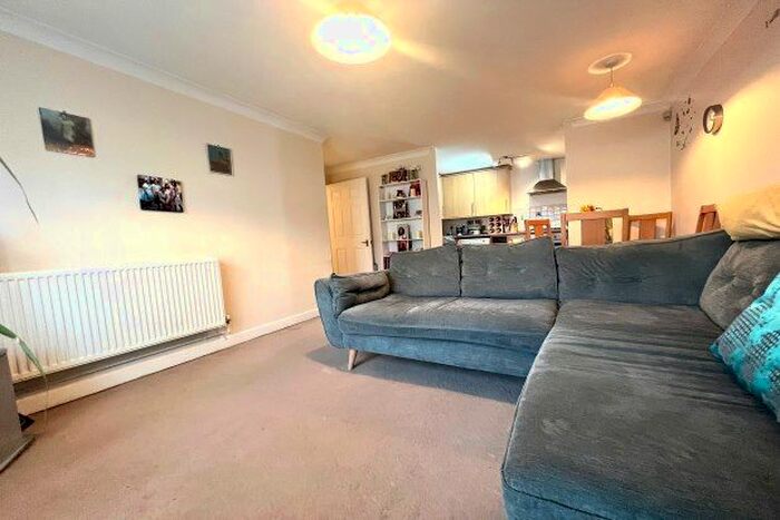 2 Bedroom Flat To Rent In Gale Street, Dagenham, RM9