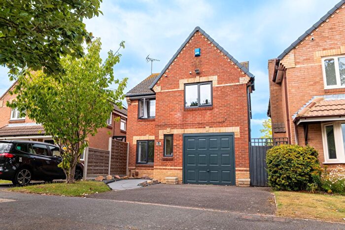 3 Bedroom Detached House For Sale In Croft Road, Leicester, LE4