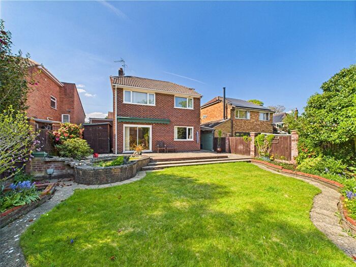 4 Bedroom Detached House For Sale In Longmead, Fleet, Hampshire, GU52