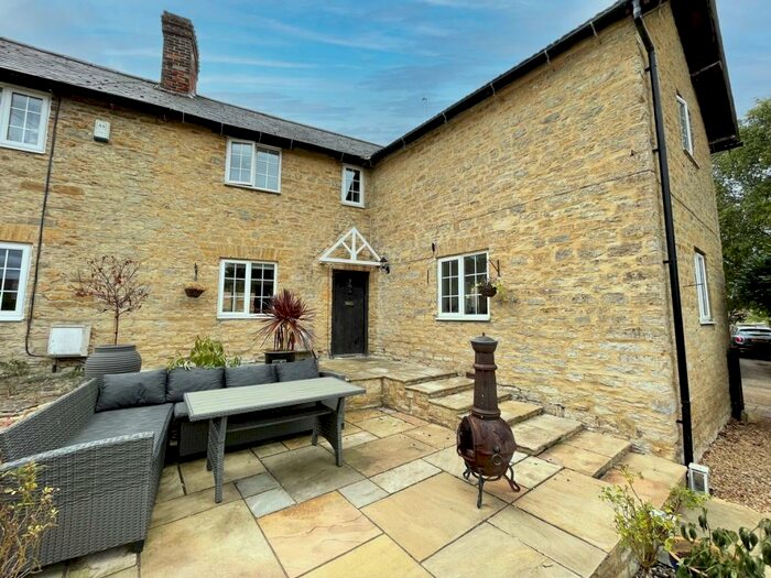 3 Bedroom Cottage To Rent In Ladybridge Terrace, Turvey, MK43