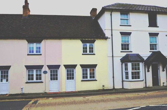 2 Bedroom Cottage To Rent In Bedford Road, Great Barford, MK44