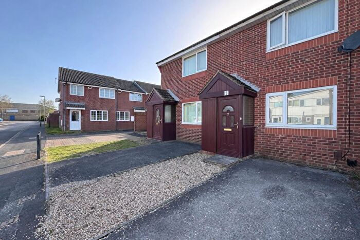 2 Bedroom Terraced House To Rent In Alver Bridge View, Gosport, PO12