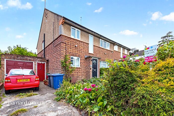 2 Bedroom Maisonette For Sale In Prospect Road, Barnet, EN5