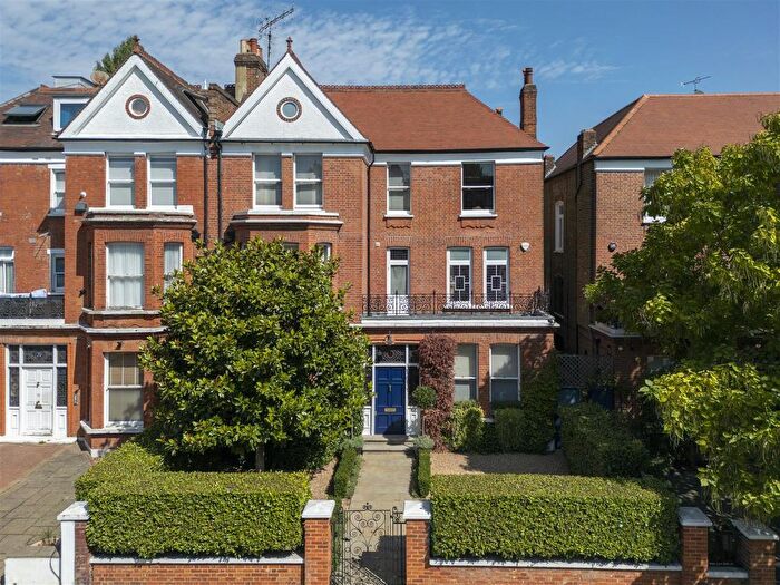 8 Bedroom Semi-Detached House For Sale In Canfield Gardens, London, NW6