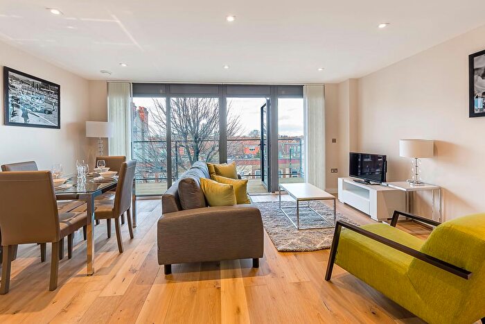 2 Bedroom Flat To Rent In Uxbridge Road, Ealing Common, W5