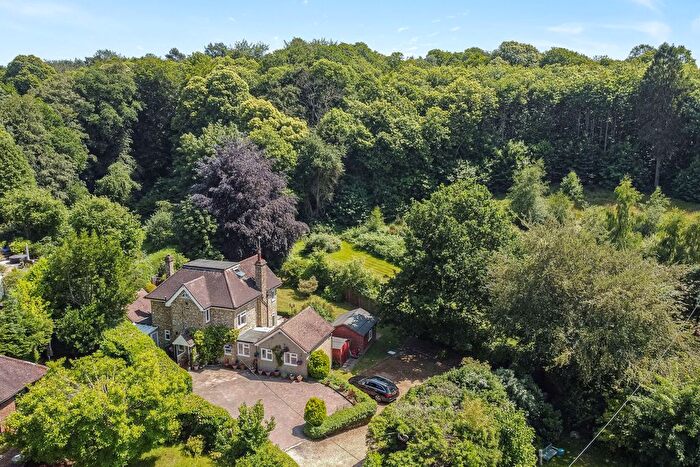 5 Bedroom Detached House For Sale In Stodham Lane, Liss, GU33