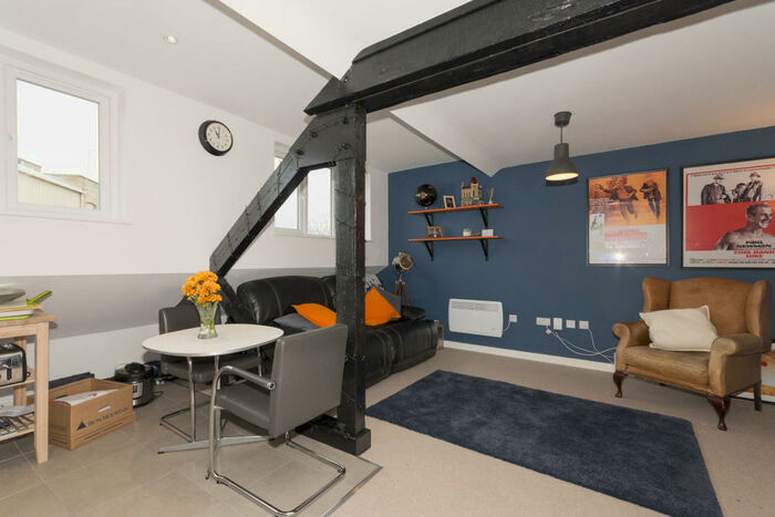 2 Bedroom Flat To Rent In Malt House Place, Royston, SG8