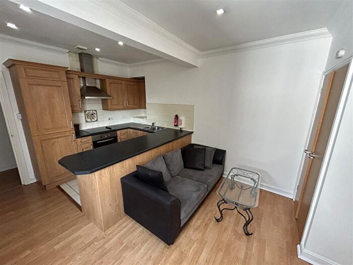 2 Bedroom Apartment To Rent In The Walk, Roath, Cardiff, CF24