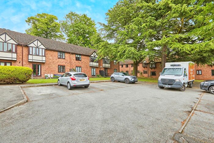 2 Bedroom Flat For Sale In Stenson Road, Derby, DE23