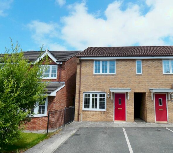 3 Bedroom Semi-Detached House To Rent In Royal Drive, Fulwood, Preston, PR2