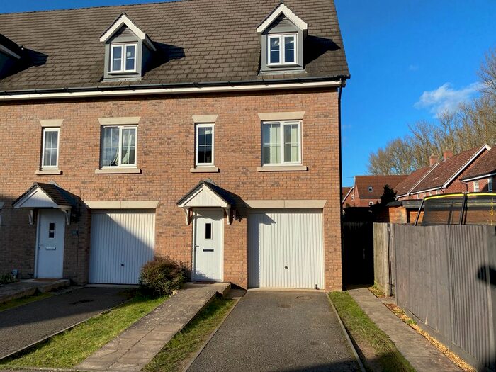3 Bedroom End Terrace House To Rent In Russet Drive, Red Lodge, IP28