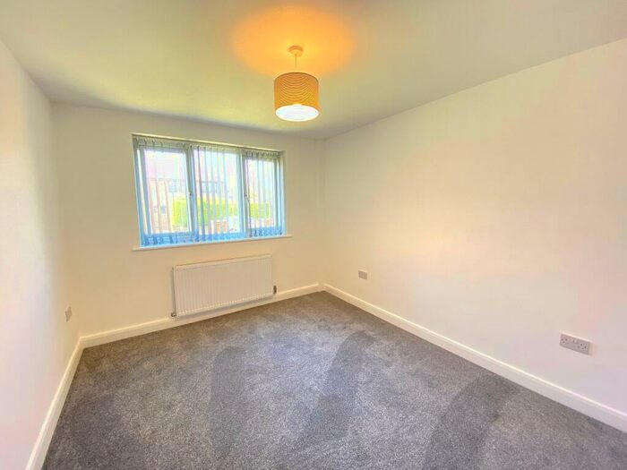 2 Bedroom Apartment To Rent In Temple Road, Sale, Greater Manchester, M33