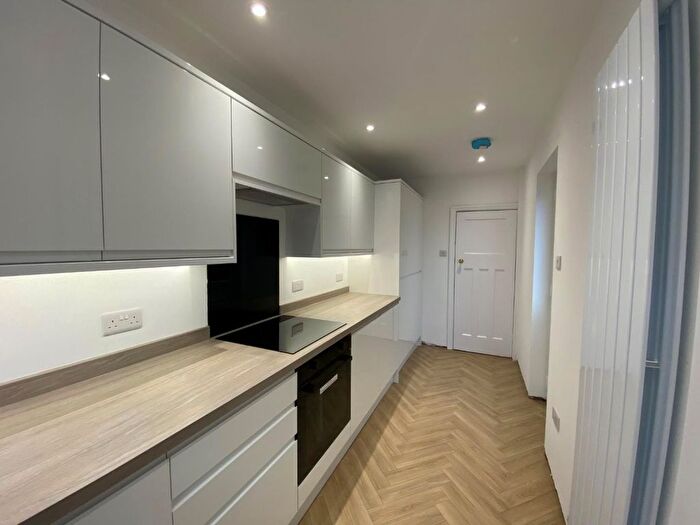 3 Bedroom Semi-Detached House To Rent In Rutherglen Avenue, Crosby, Liverpool, L23