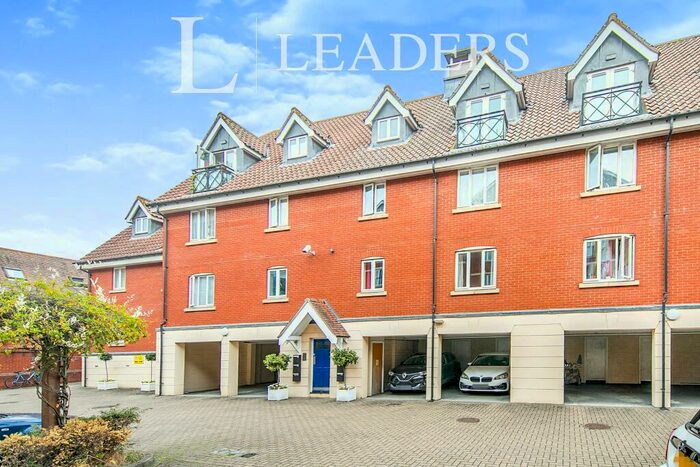 2 Bedroom Apartment To Rent In Neptune Square, Ipswich, IP4