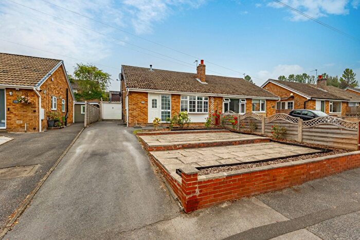 2 Bedroom Semi Detached Bungalow For Sale In Towngate, Ossett, WF5