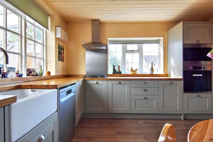5 Bedroom Detached House For Sale In Upper Eastern Green Lane, Coventry, CV5