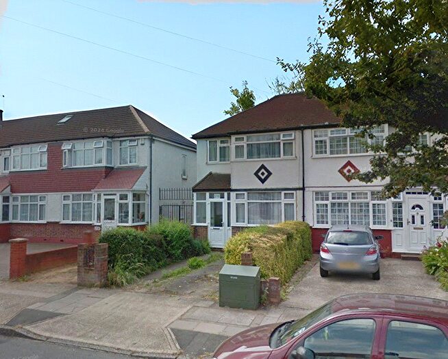 3 Bedroom Terraced House To Rent In Wentworth Road, Southall, UB2