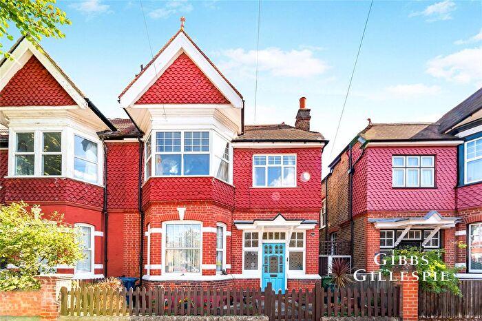 2 Bedroom Flat To Rent In Hillcrest Road, London, W3