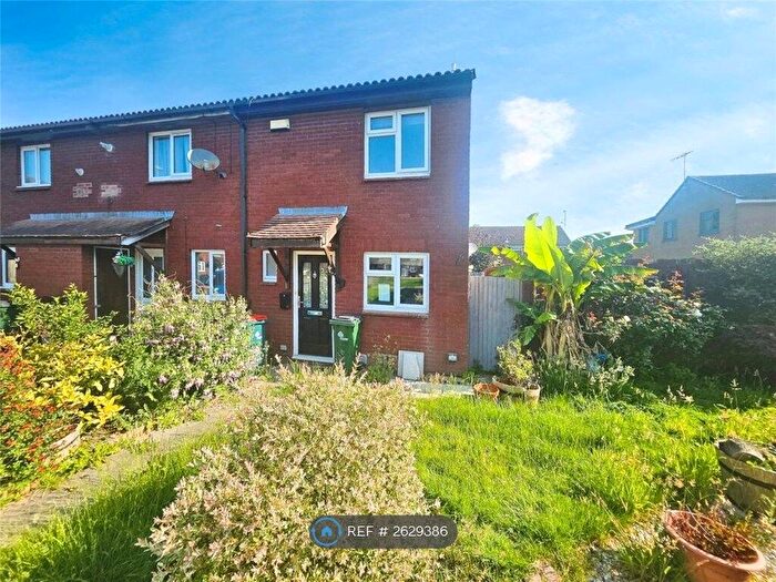 3 Bedroom End Terrace House To Rent In Guernsey Close, Crawley, RH11